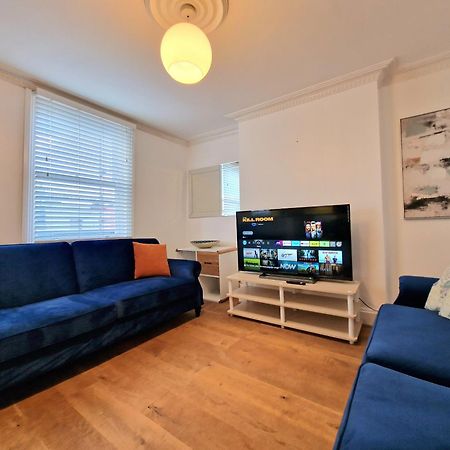 Cosy Home In Kensington - Great Location! 3 Minutes Walk To Earl'S Court Station Londra Dış mekan fotoğraf