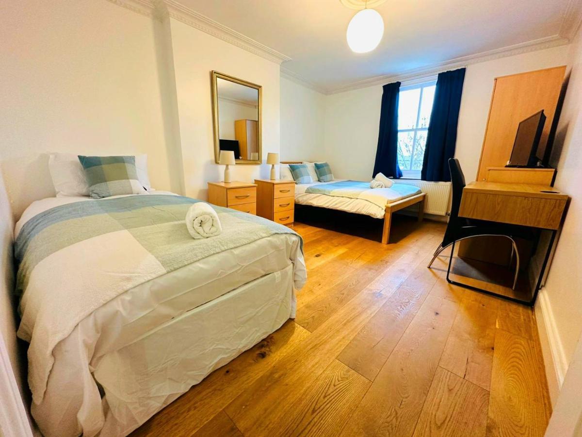 Cosy Home In Kensington - Great Location! 3 Minutes Walk To Earl'S Court Station Londra Dış mekan fotoğraf